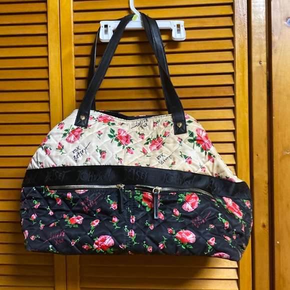 Betsey Johnson Handbags - Betsy    Johnson  Beautiful travel bag 2 handl many interior inside